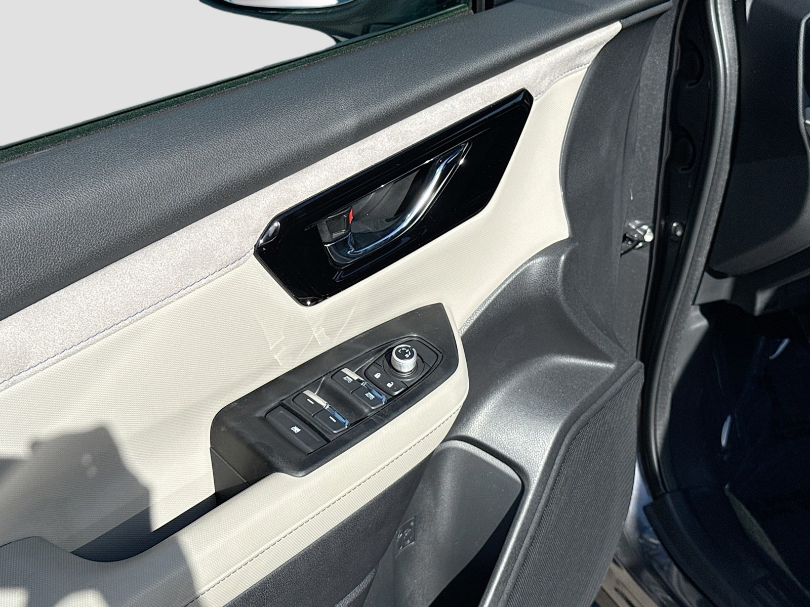 New 2026 Magnetite Gray Metallic Subaru Limited image 22
