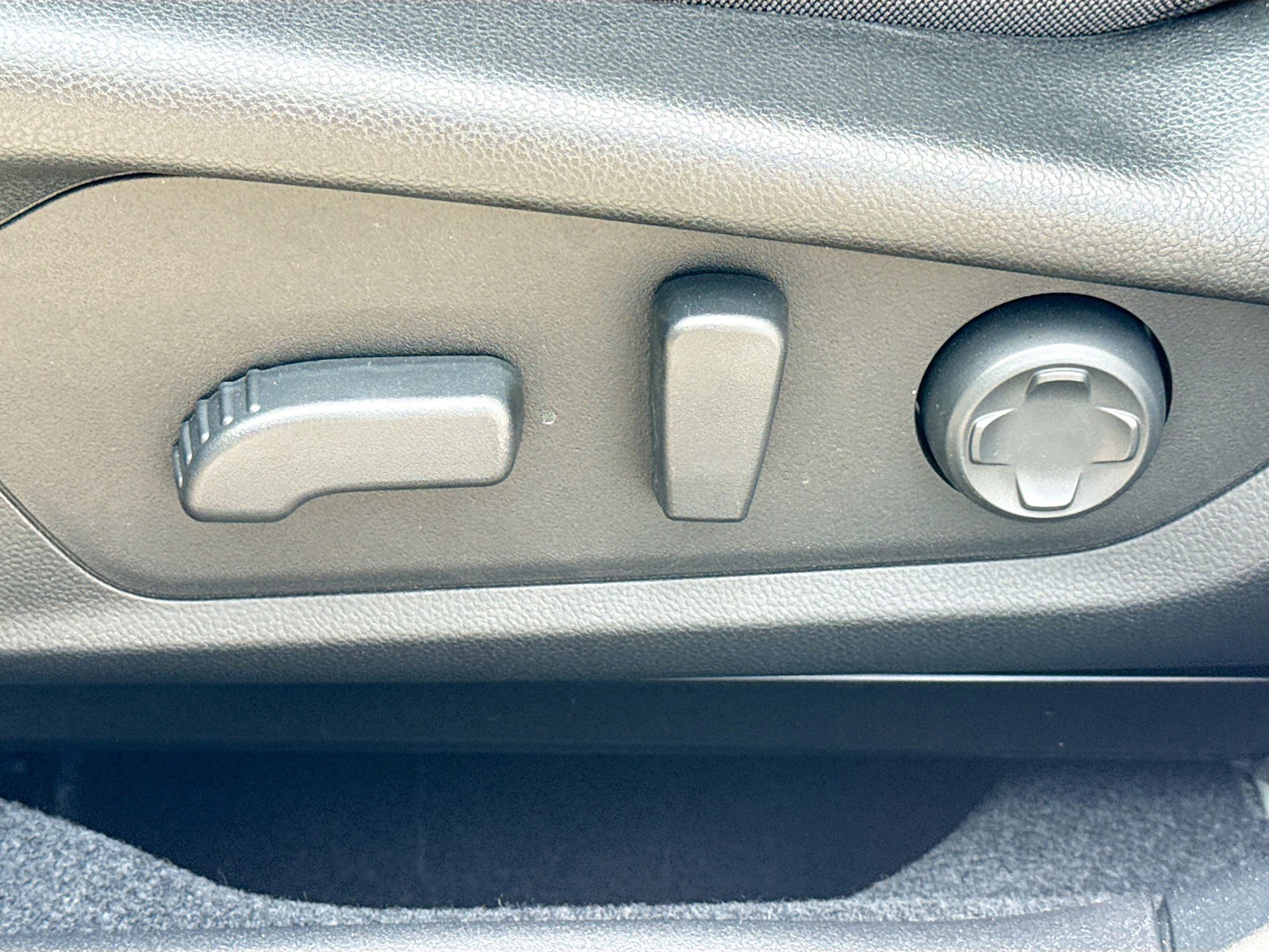New 2026 Crystal White Pearl Subaru Touring XT image 24