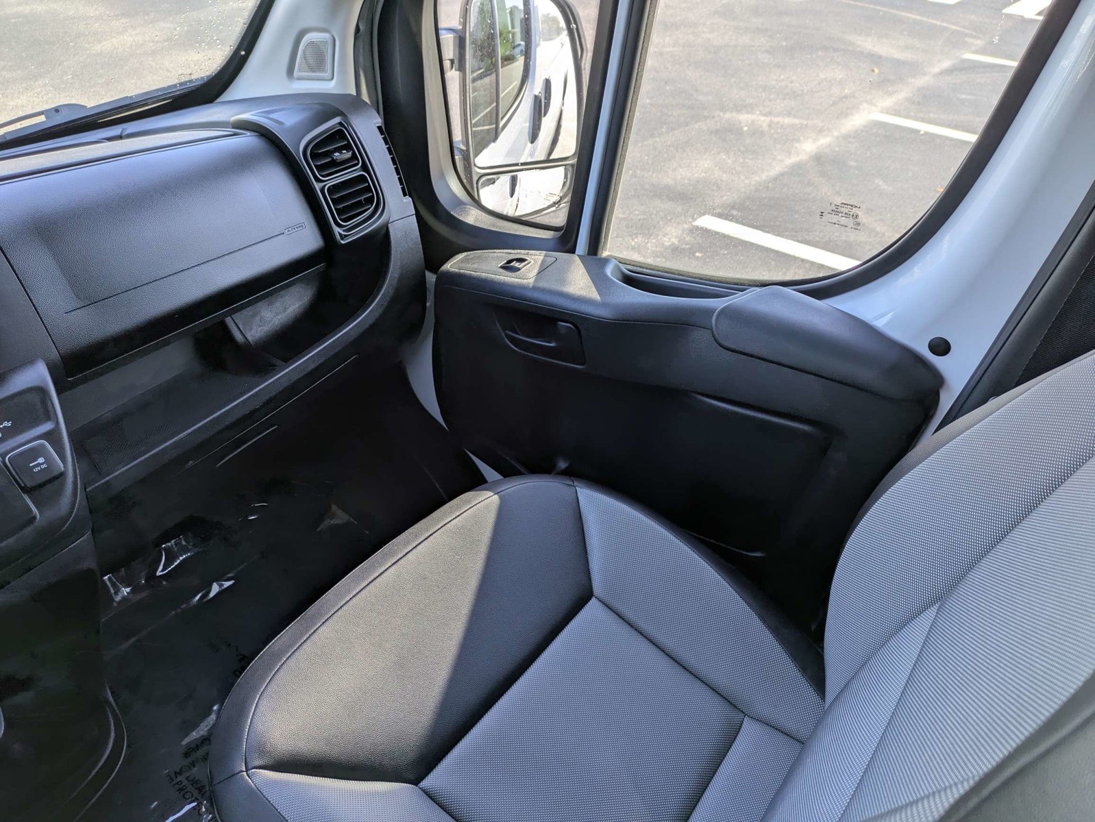 Used 2025 White Ram High Roof image 19