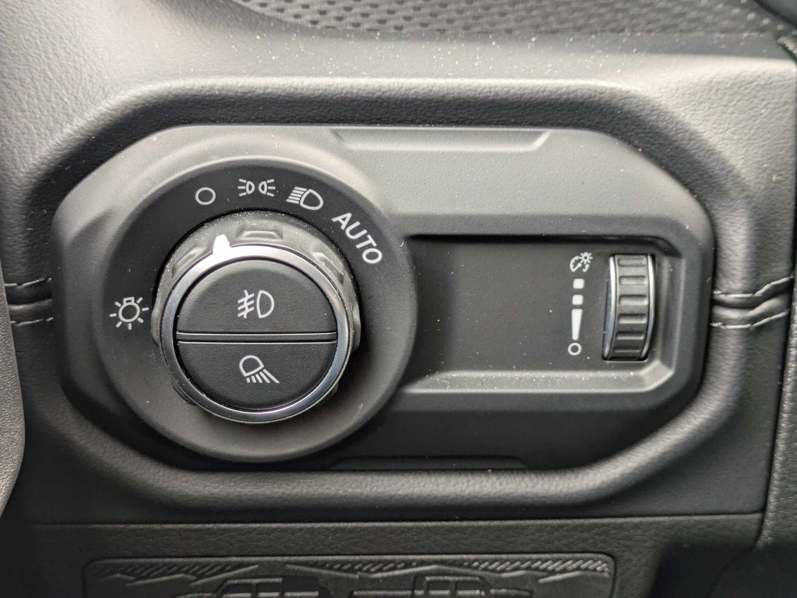 Certified Used 2026 Gray Jeep Mojave image 25
