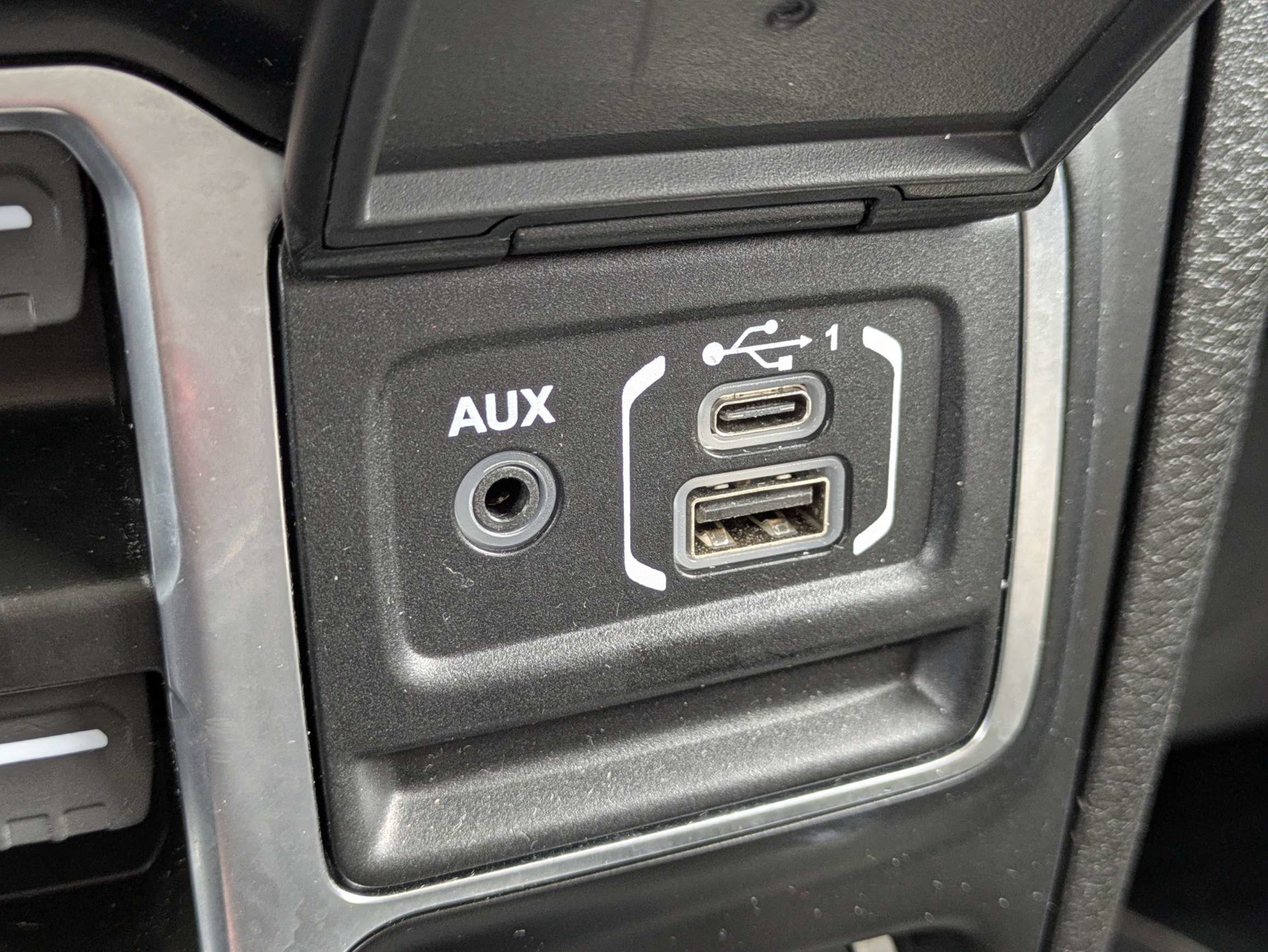 Certified Used 2026 Gray Jeep Mojave image 22