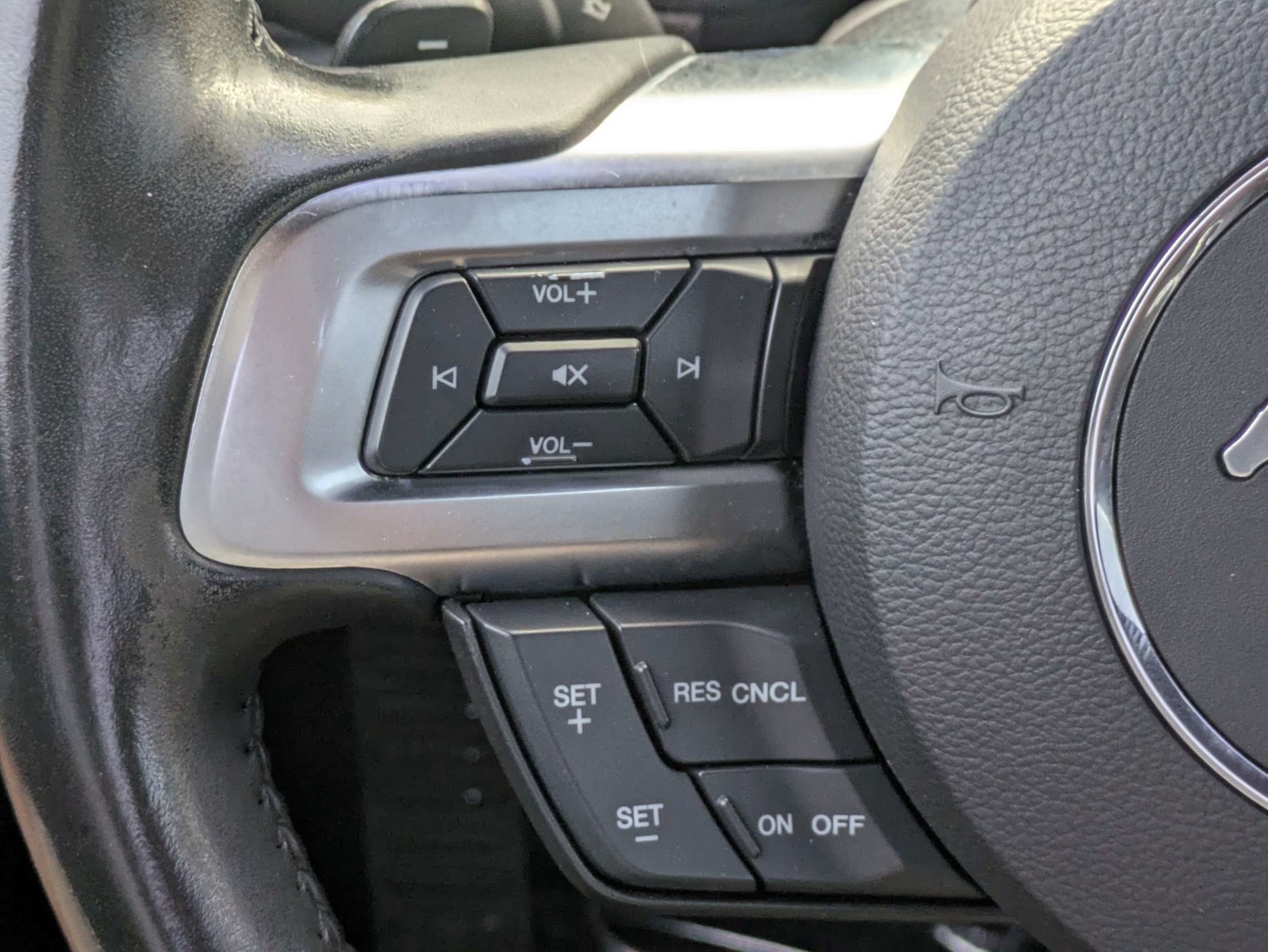 Used 2019 Red Ford GT image 27