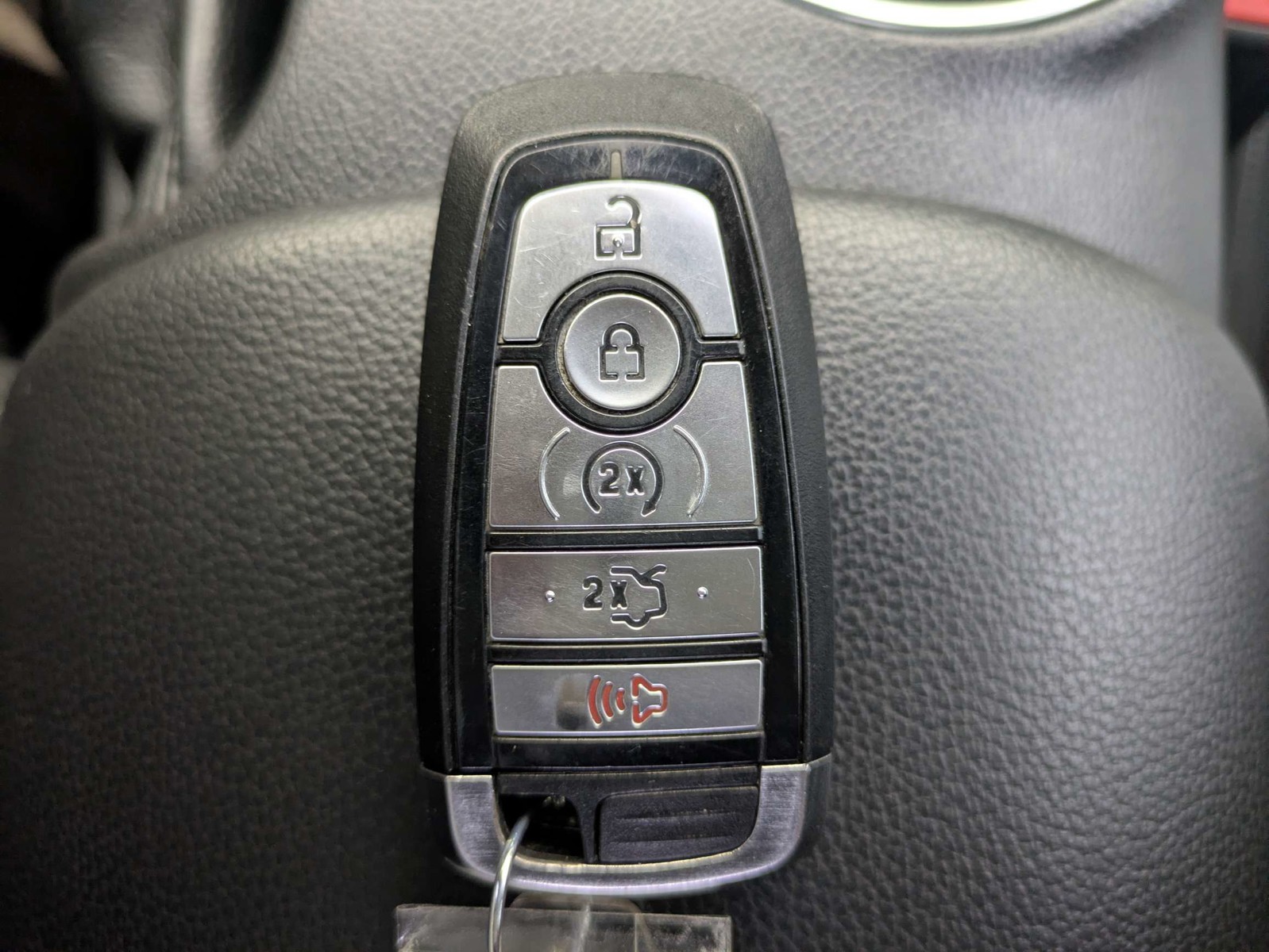 Used 2019 Red Ford GT image 32