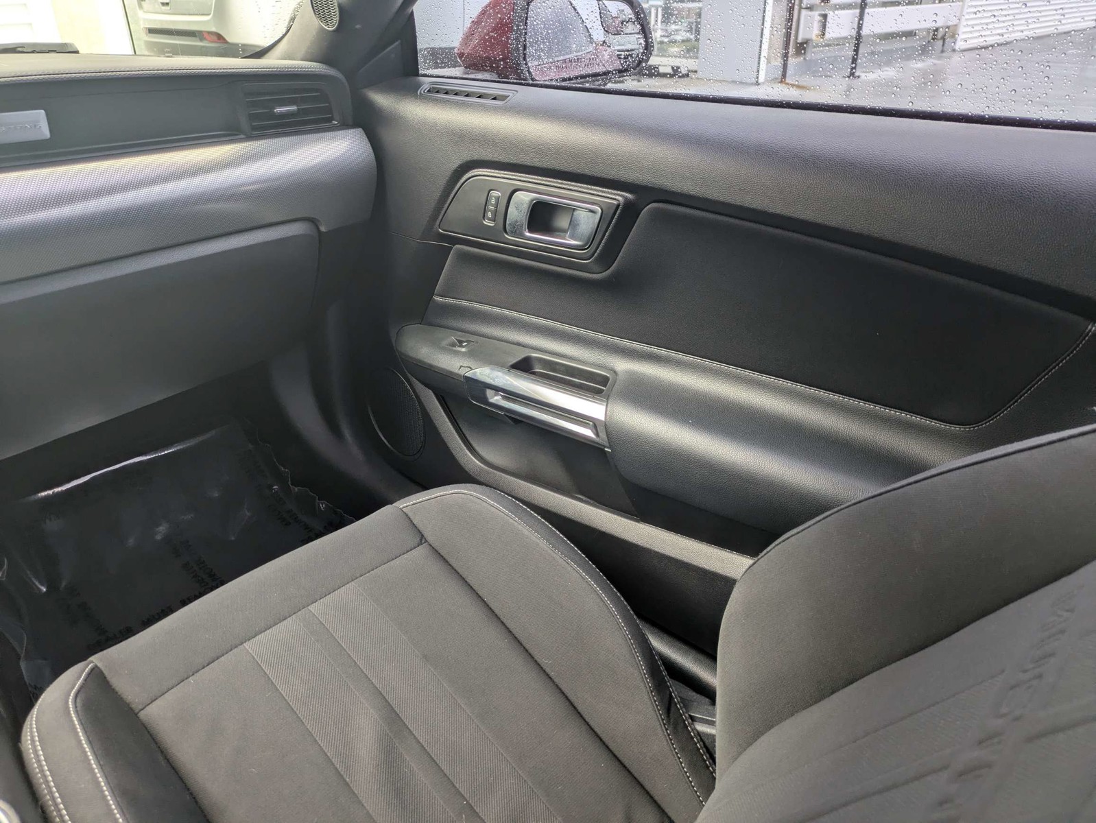 Used 2019 Red Ford GT image 18