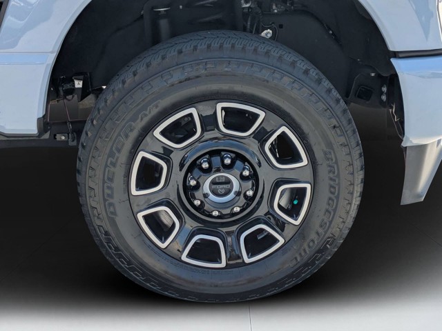 Used 2024 Gray Ford Limited image 9