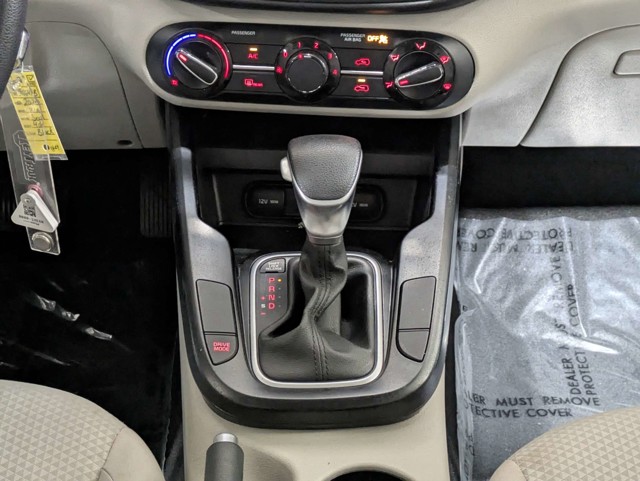 Used 2020 Black Kia LX image 18