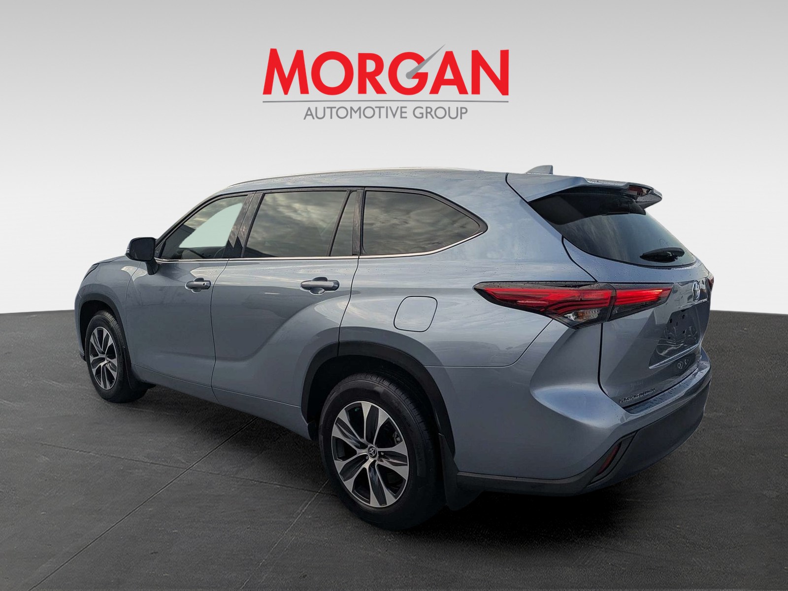 Used 2021  Toyota XLE image 5