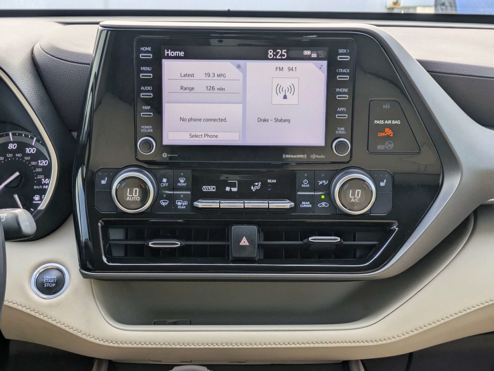 Used 2021  Toyota XLE image 18