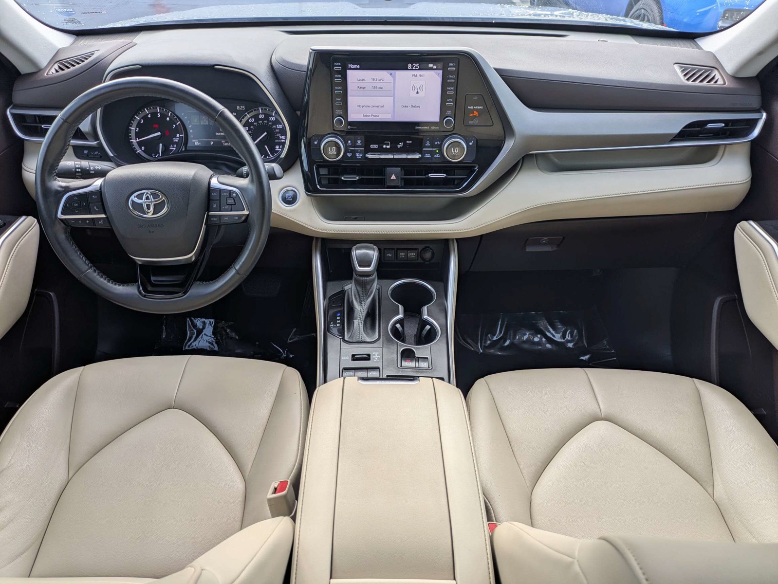 Used 2021  Toyota XLE image 15