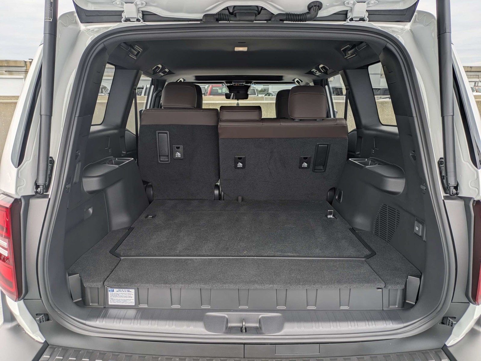 Used 2027 White Toyota Base image 12