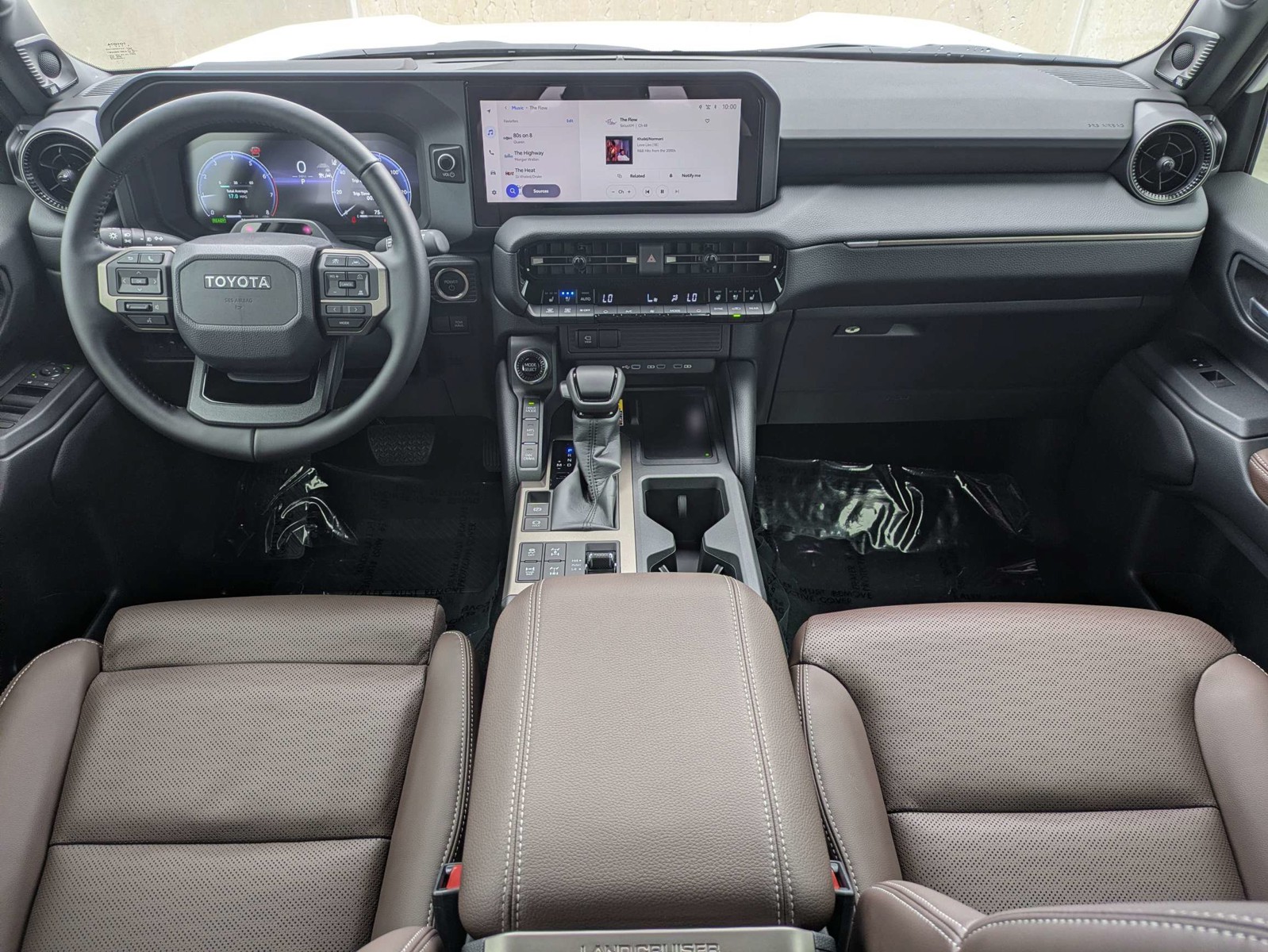 Used 2027 White Toyota Base image 16