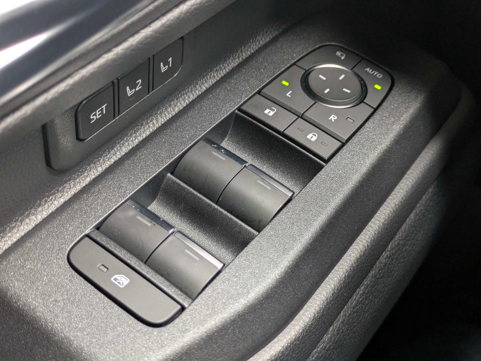 Used 2027 White Toyota Base image 25