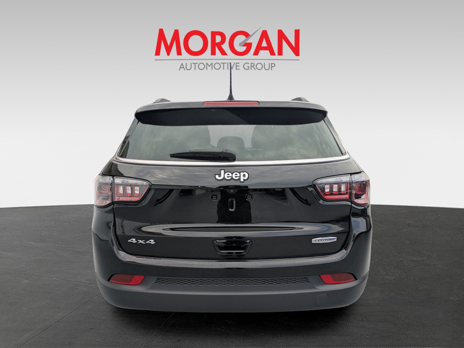 Used 2023 Black Jeep Latitude image 4