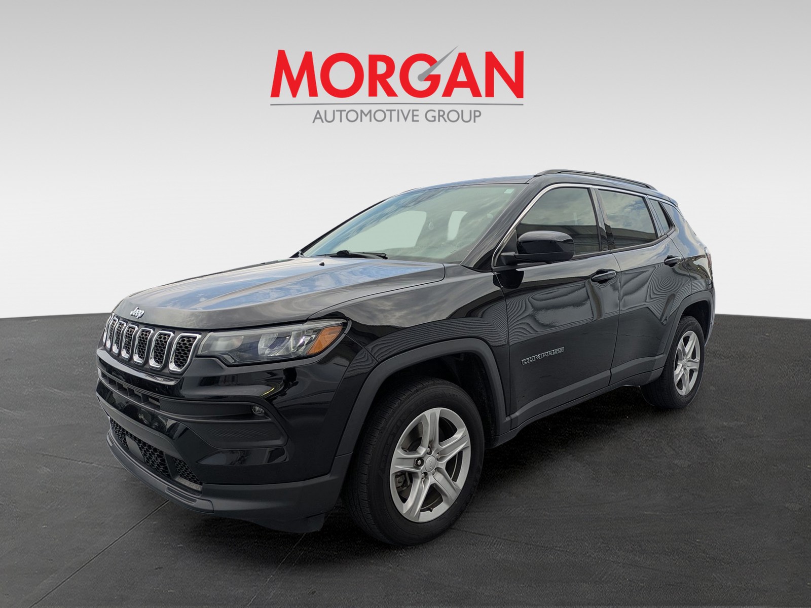 Used 2023 Black Jeep Latitude image 7