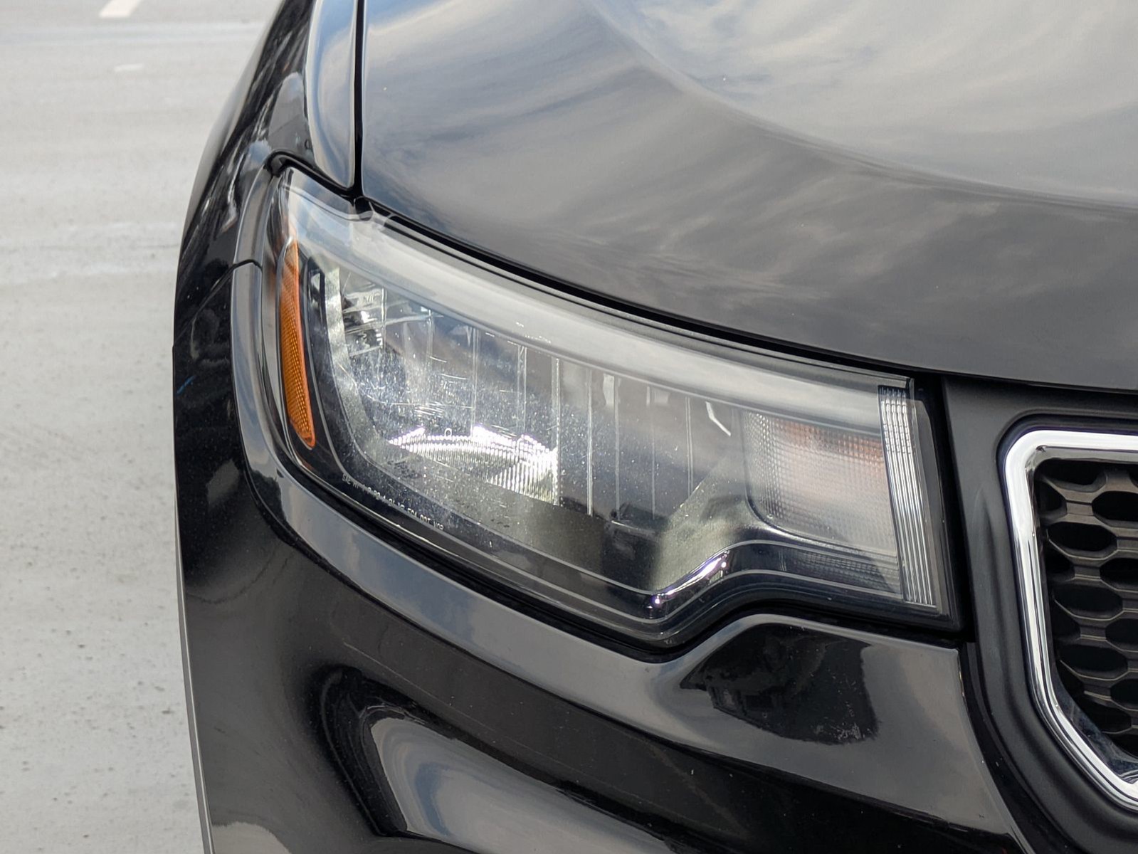 Used 2023 Black Jeep Latitude image 9