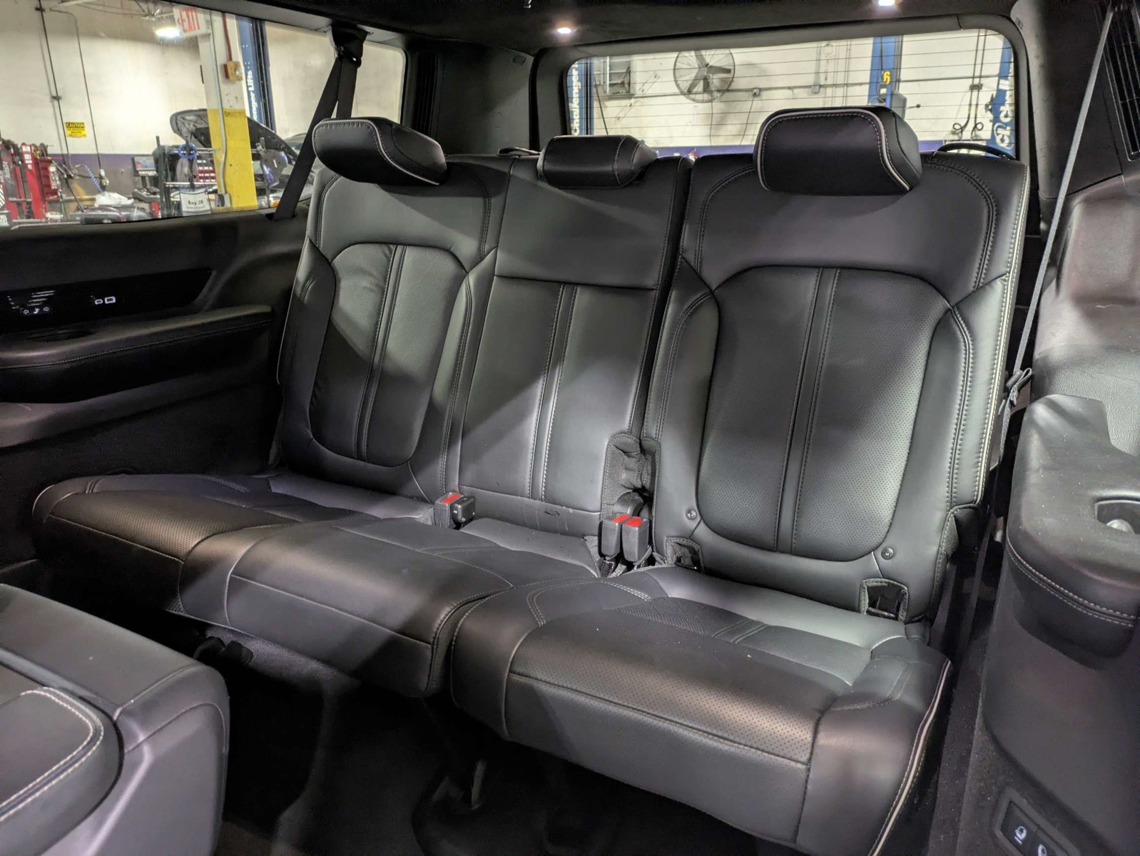 Certified Used 2024 White Jeep Series II image 14