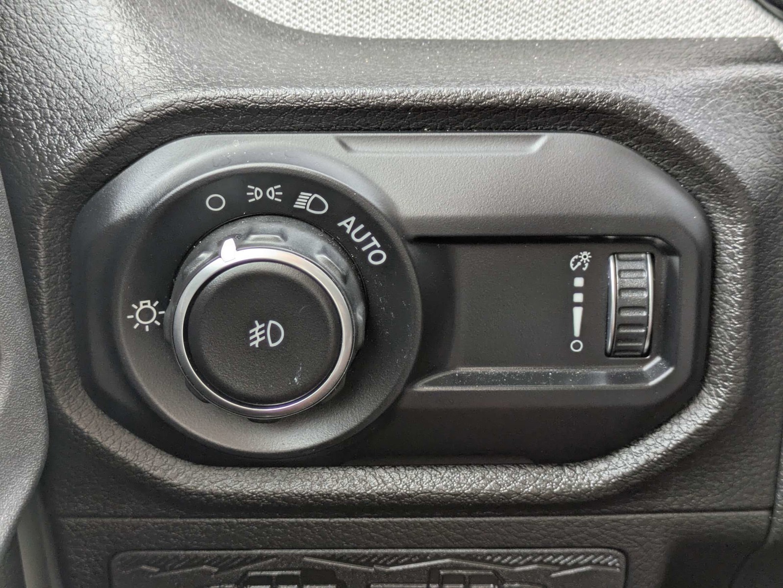 Certified Used 2024 White Jeep Sport S image 25