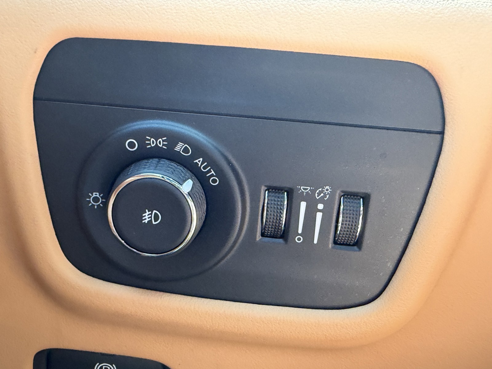 Certified Used 2024 Black Jeep Summit image 31