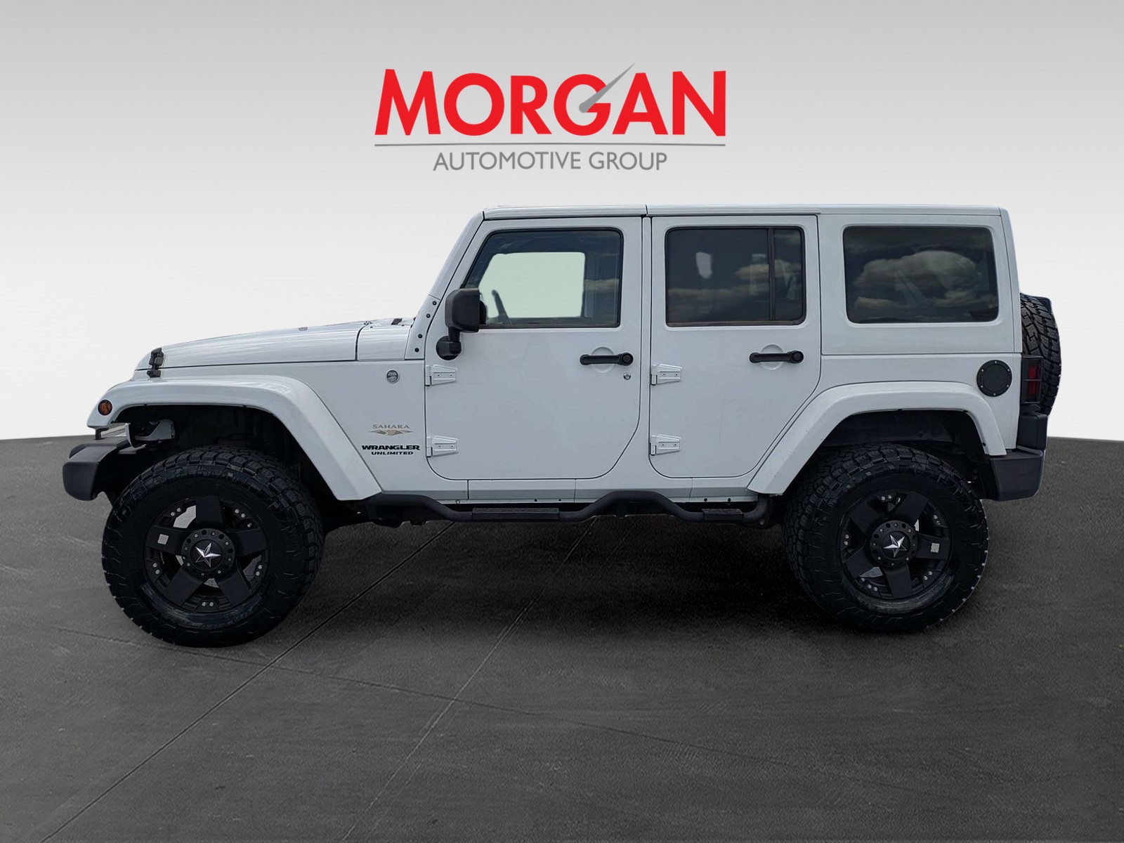 Used 2013 White Jeep Unlimited Sahara image 7