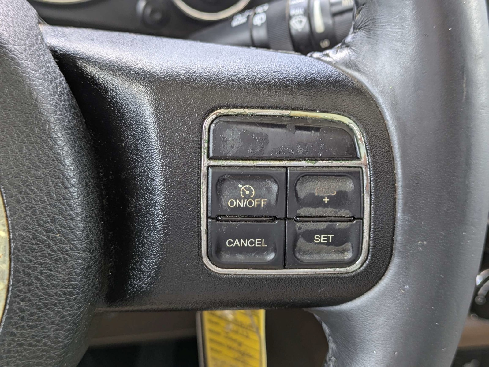 Used 2013 White Jeep Unlimited Sahara image 25