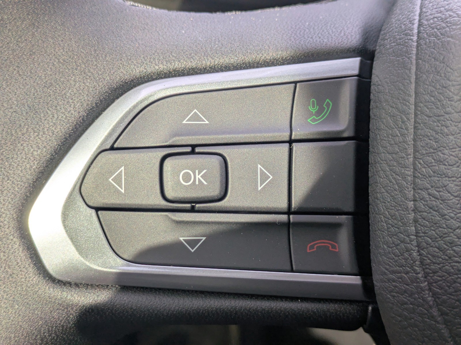 New 2026 Red Jeep Latitude image 21