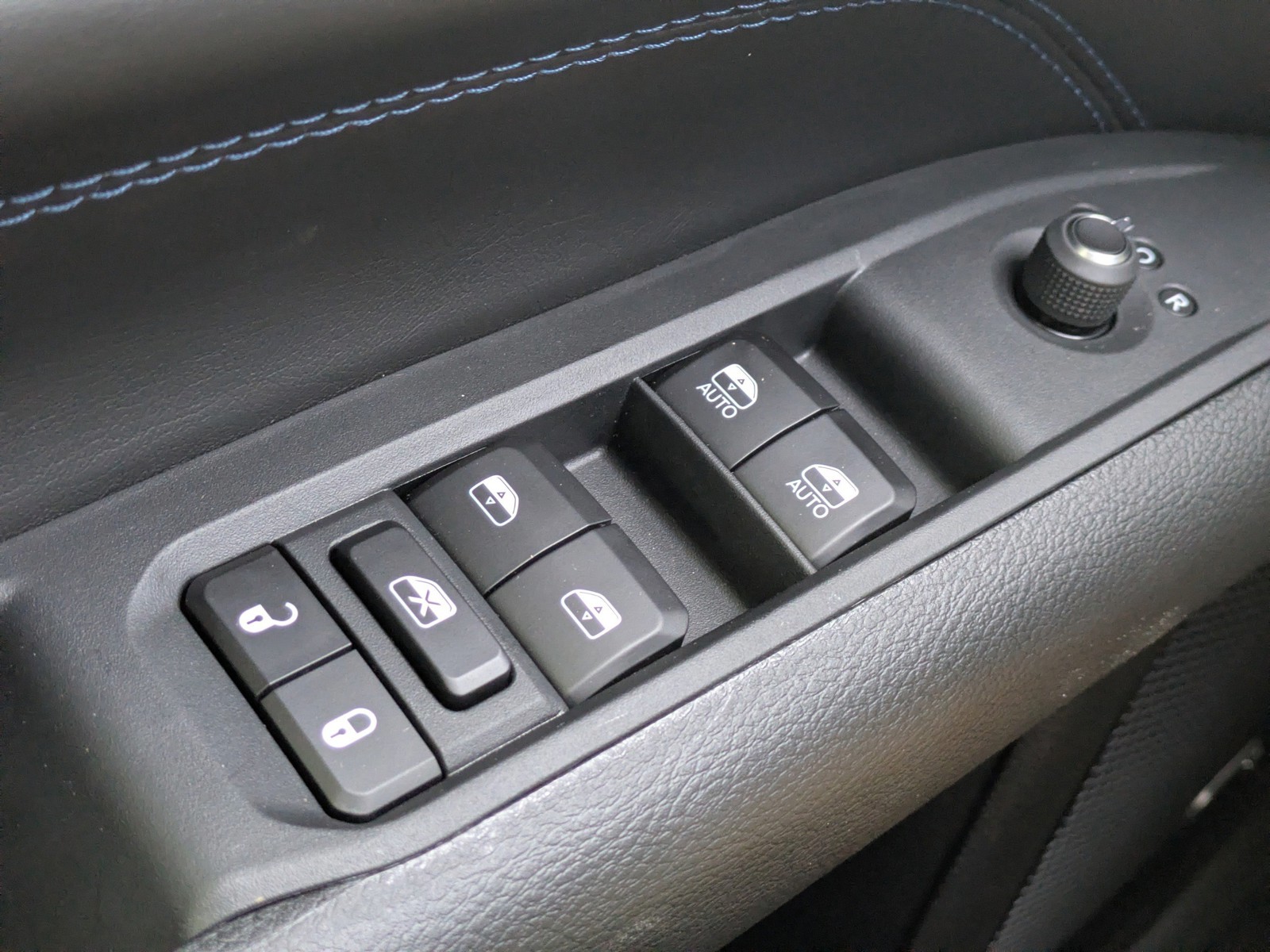 New 2026 Red Jeep Latitude image 20