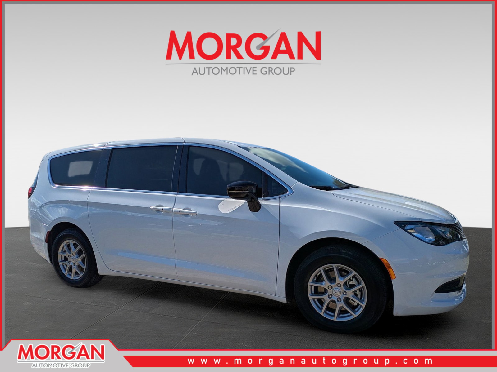 2026 Chrysler Voyager LX's photo