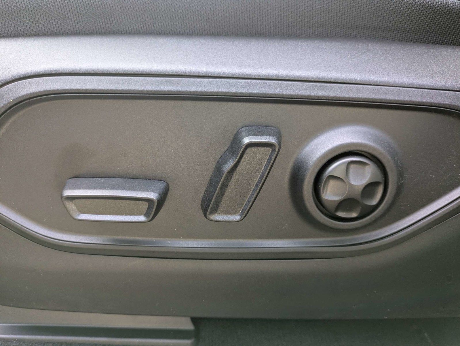 New 2026 Silver Jeep Limited image 22
