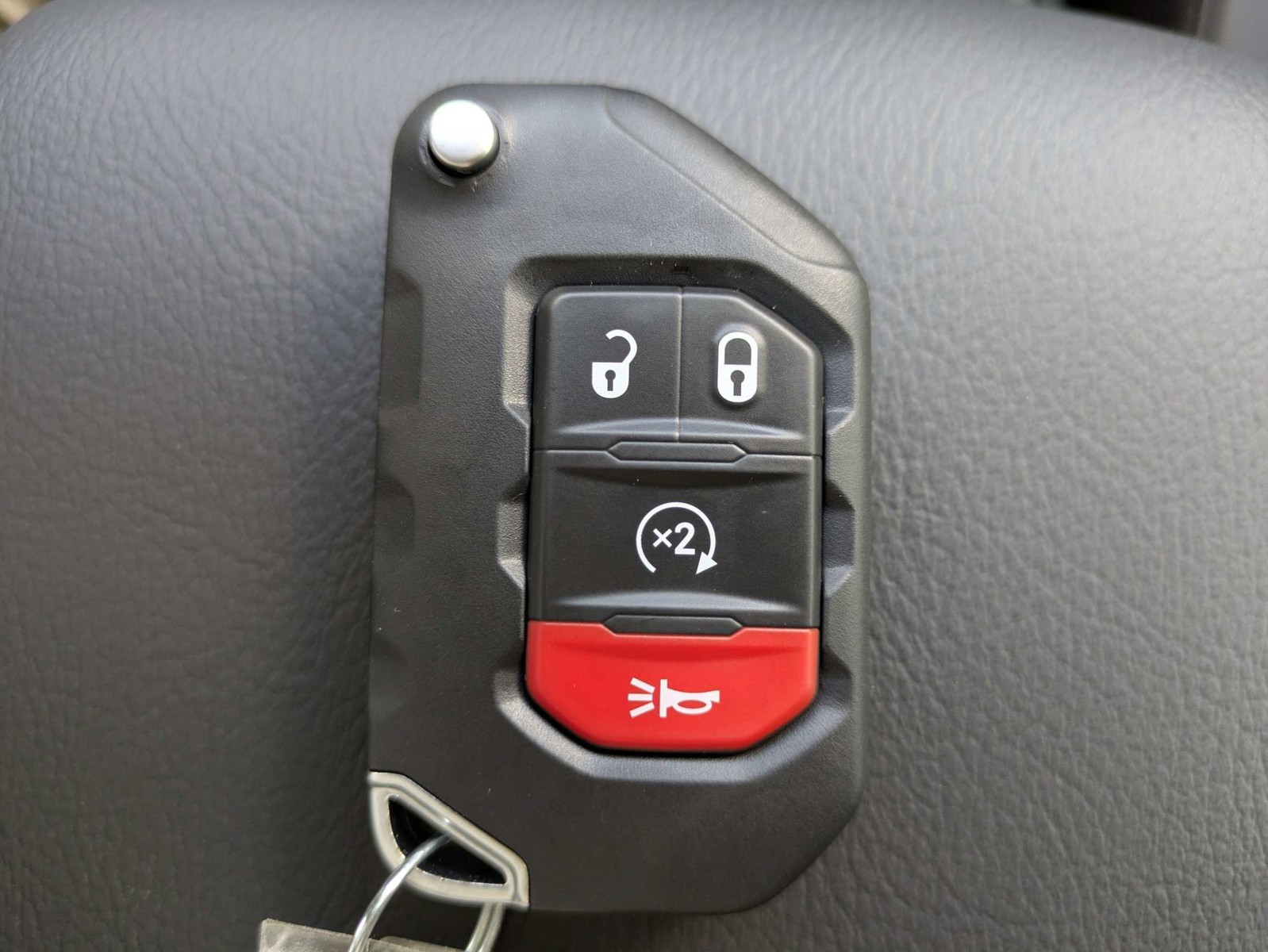 New 2026 Gray Jeep  image 31