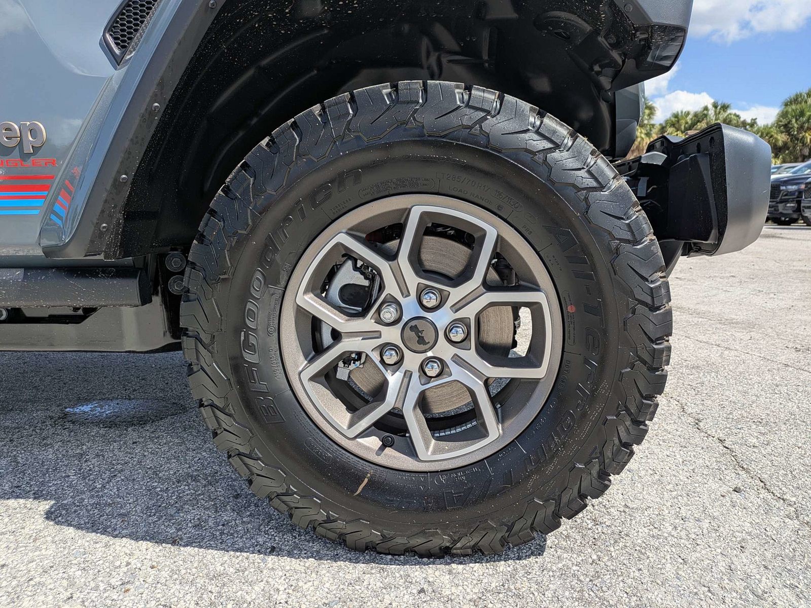 New 2026 Gray Jeep  image 10