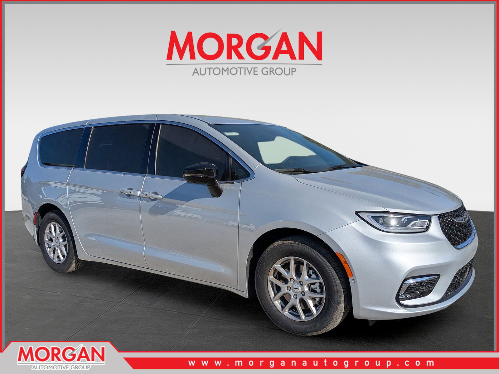 2026 Chrysler Pacifica Select's photo