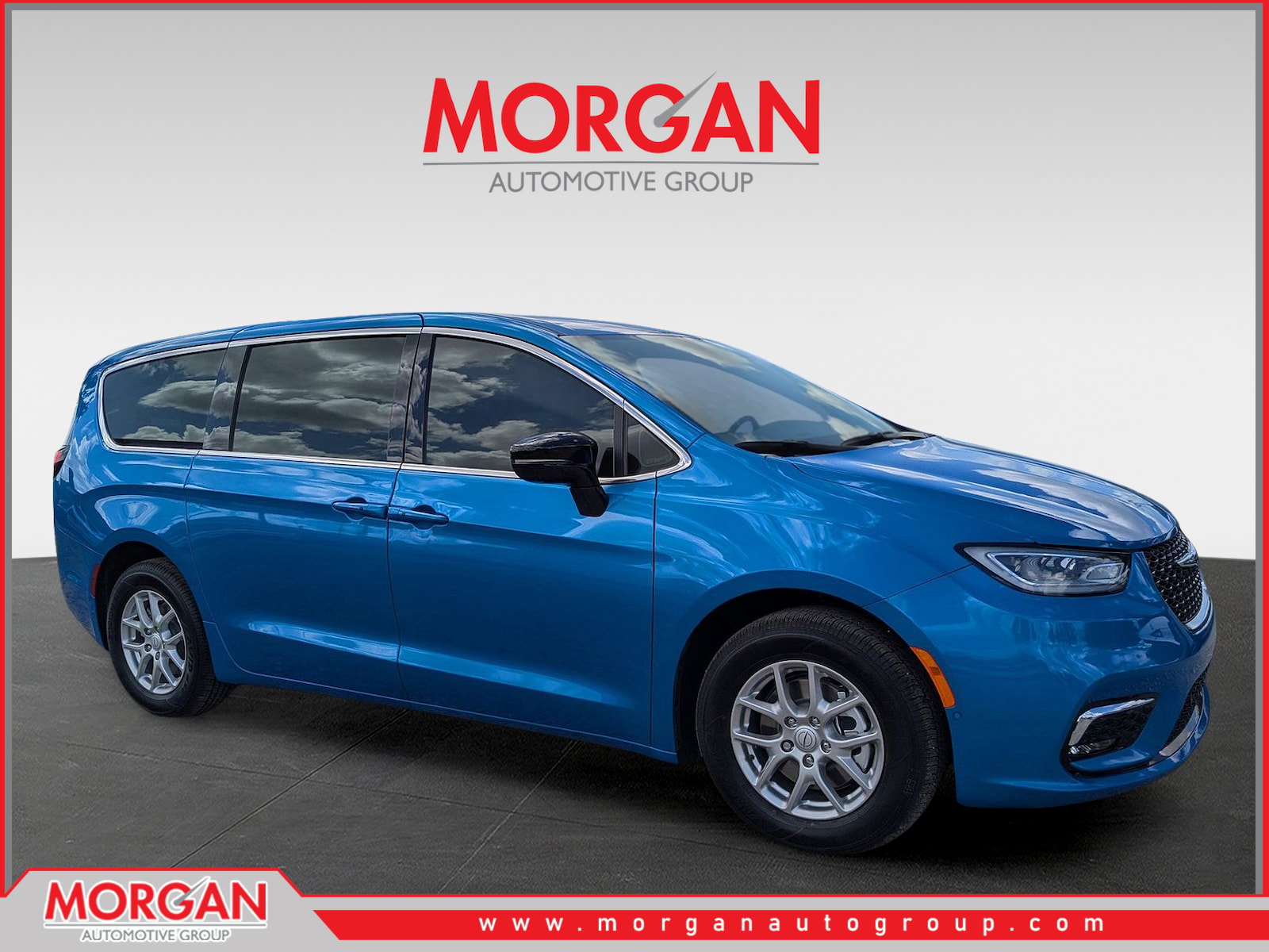 2026 Chrysler Pacifica Select's photo