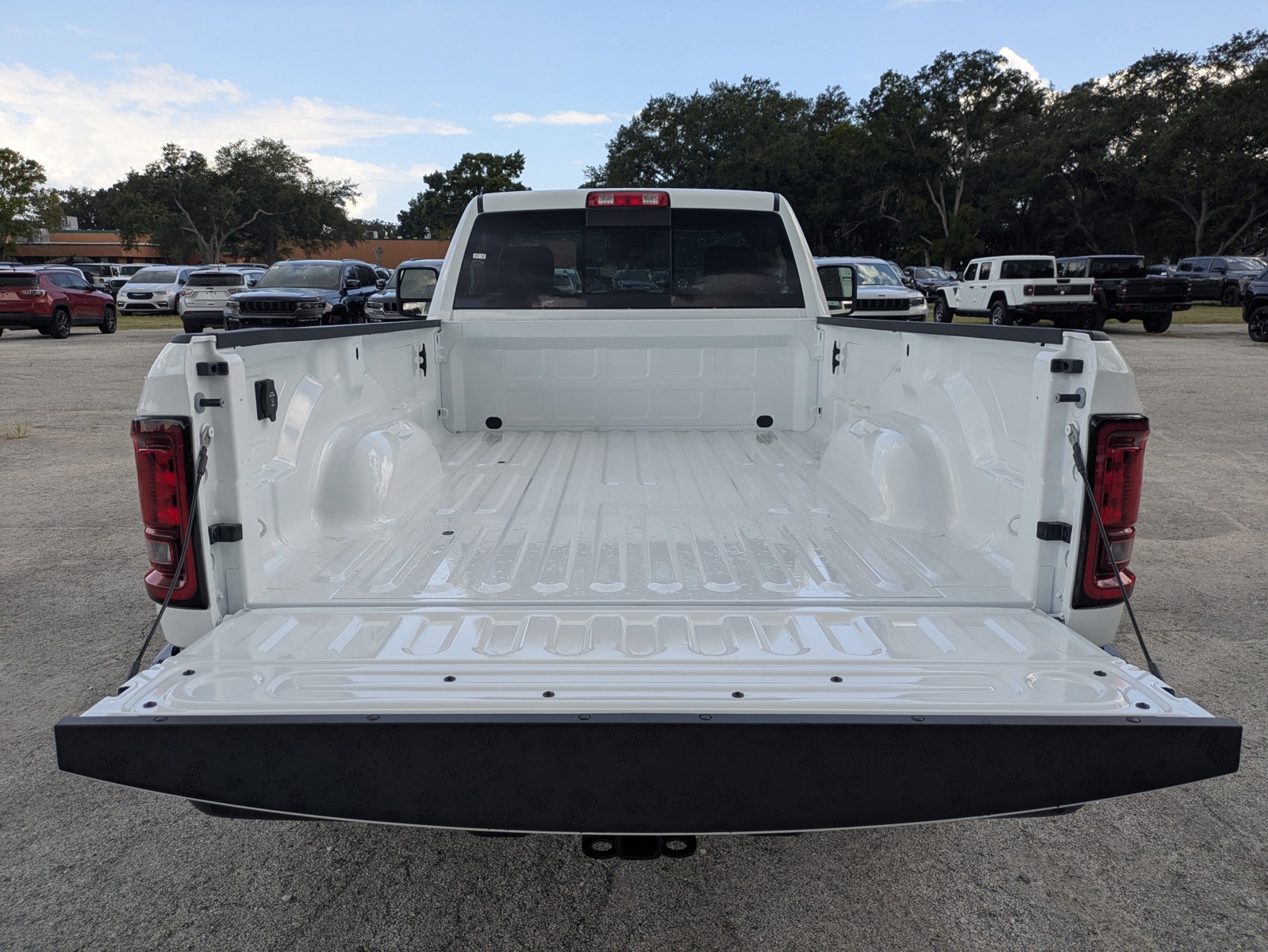 New 2026 White Ram Tradesman image 12