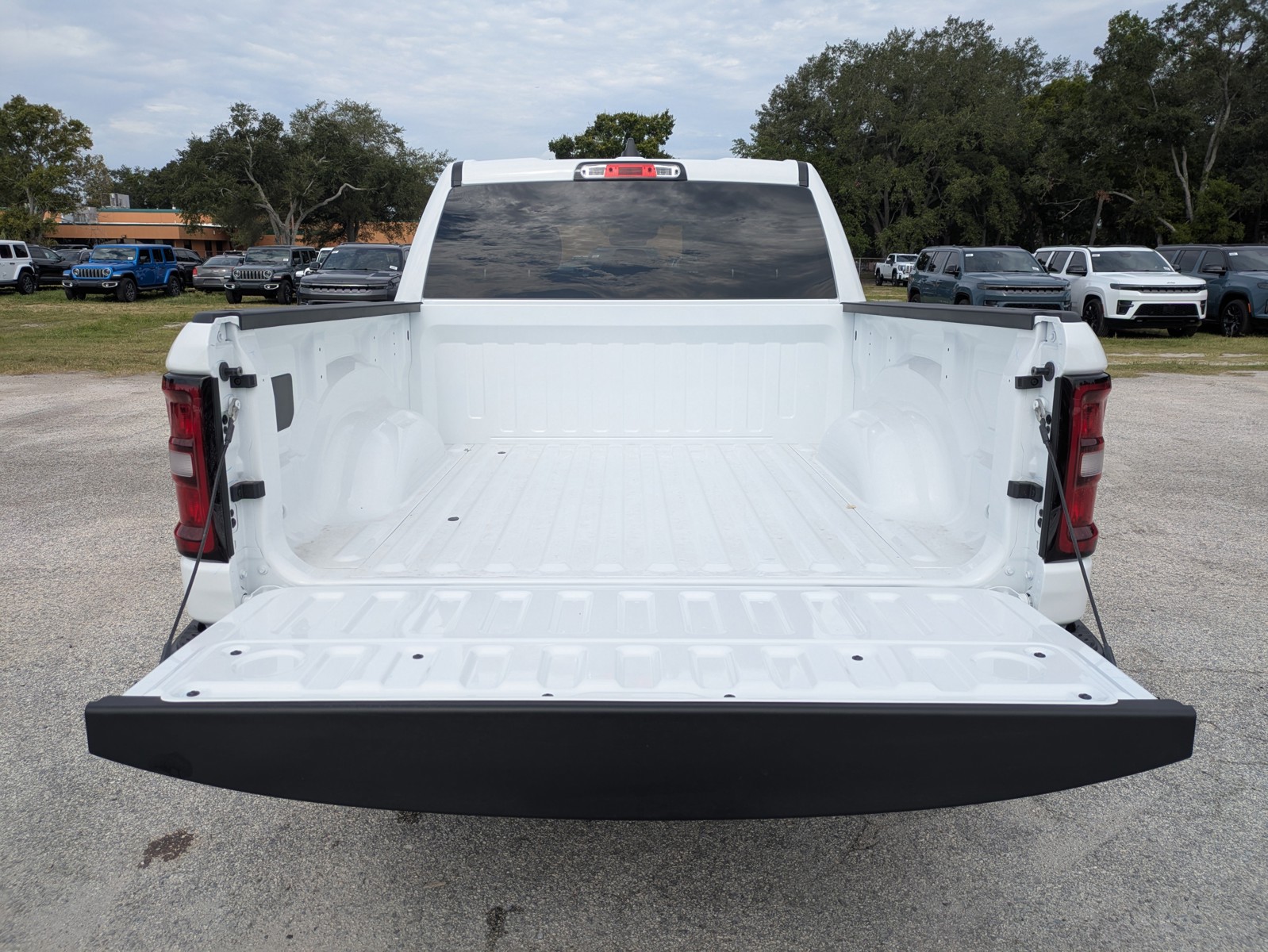 New 2026 White Ram Tradesman image 12