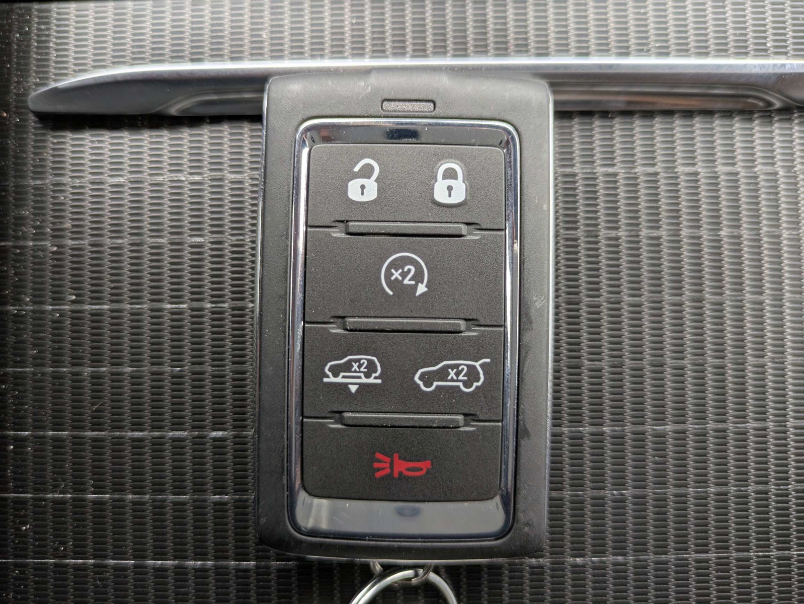 New 2026 Silver Jeep Summit Obsidian image 33