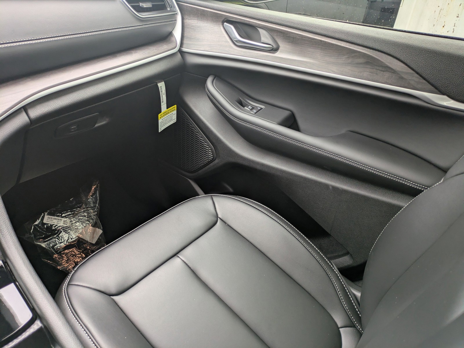 2025 Jeep Grand Cherokee L — photo 17 view