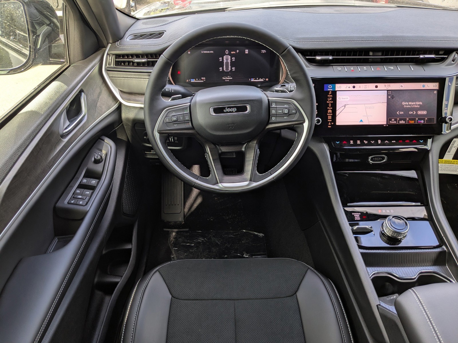 New 2026 Gray Jeep Altitude image 17