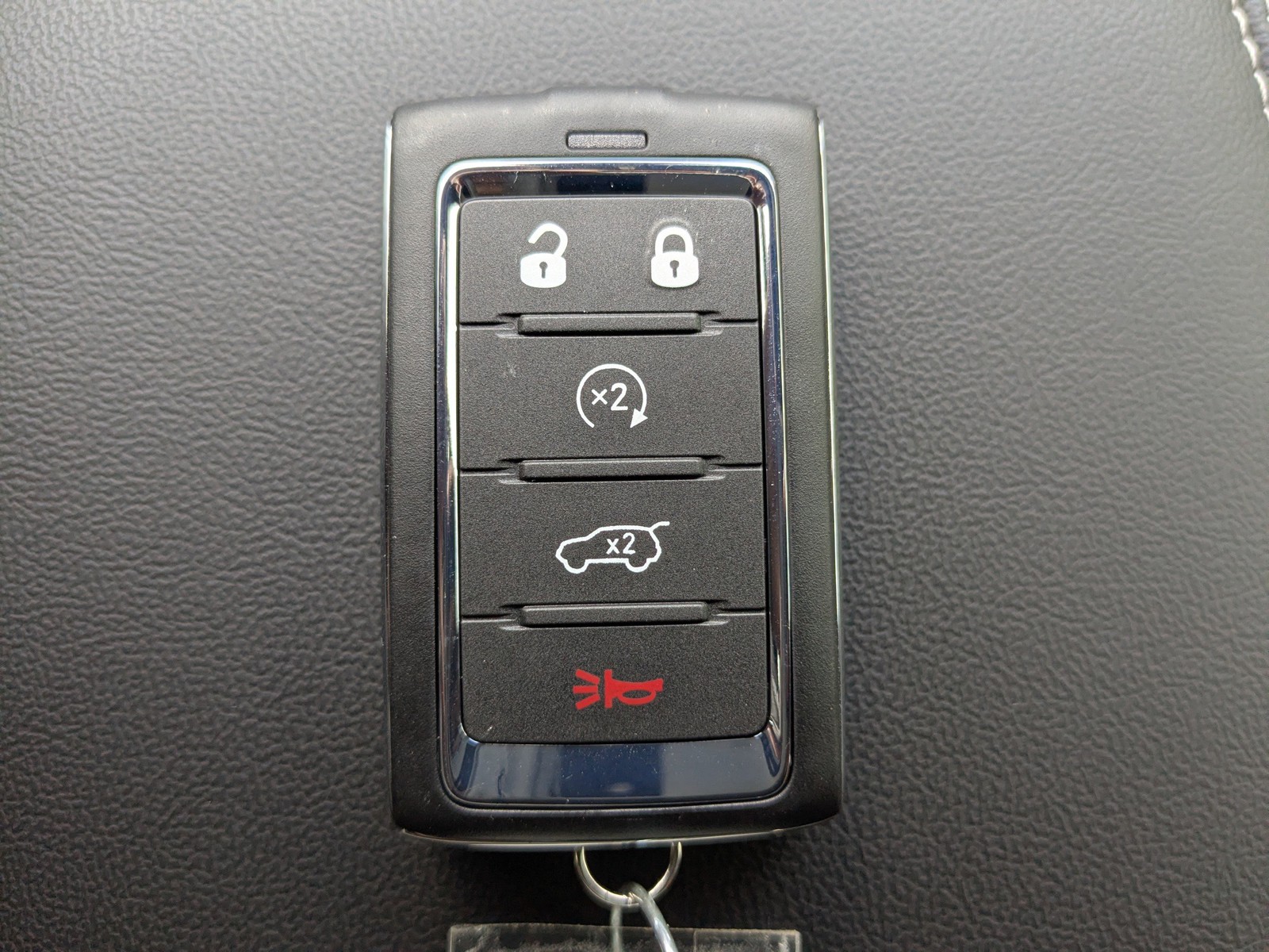 New 2026 Gray Jeep Altitude image 30