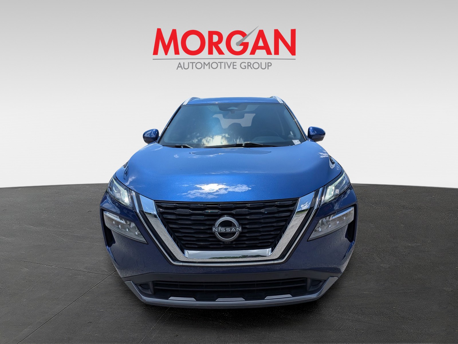 Used 2023 Caspian Blue Metallic Nissan SL image 9