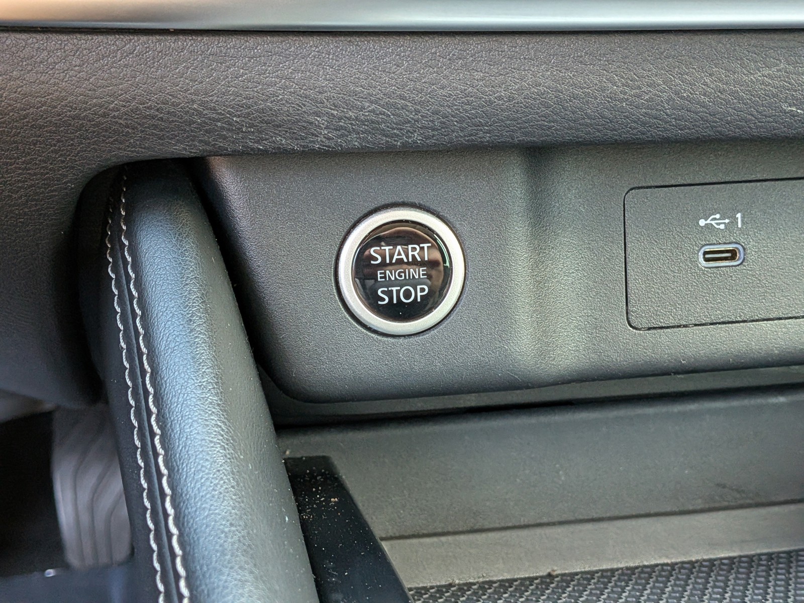 Used 2023 Caspian Blue Metallic Nissan SL image 30