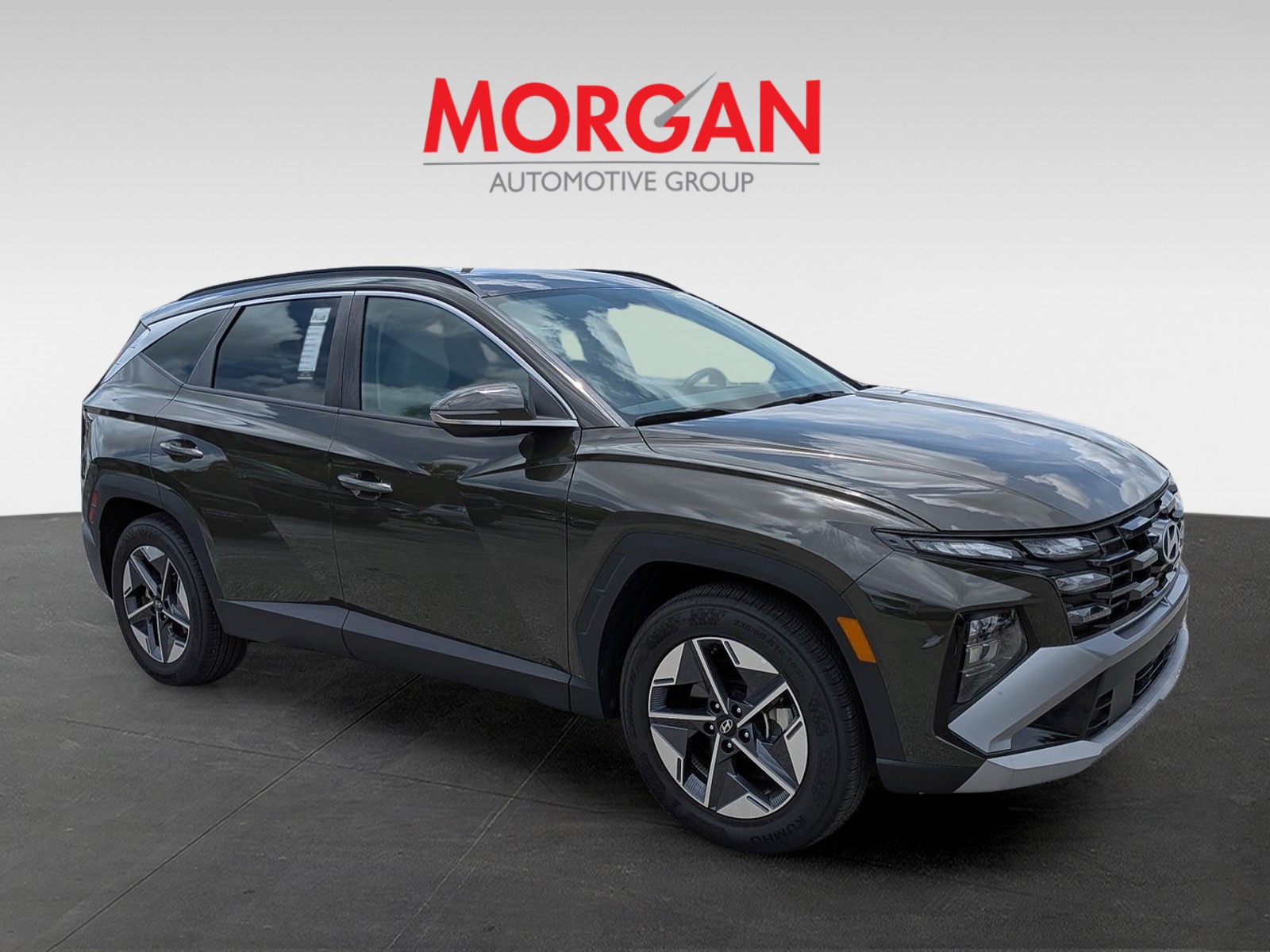 Certified Used 2025 Rockwood Green Hyundai SEL Convenience image 2