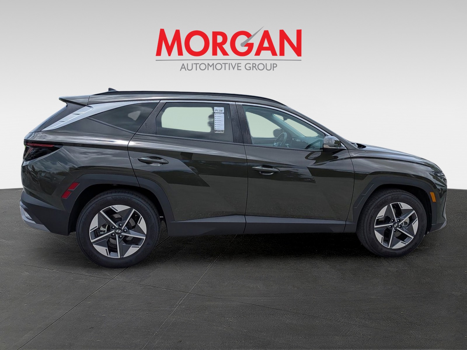 Certified Used 2025 Rockwood Green Hyundai SEL Convenience image 3