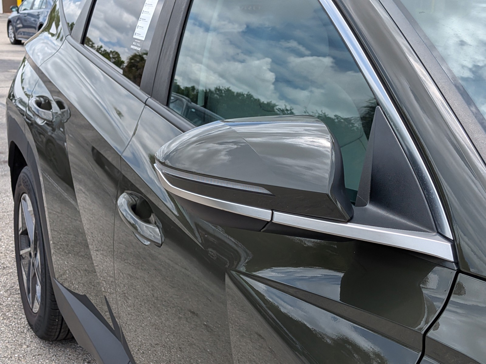 Certified Used 2025 Rockwood Green Hyundai SEL Convenience image 12