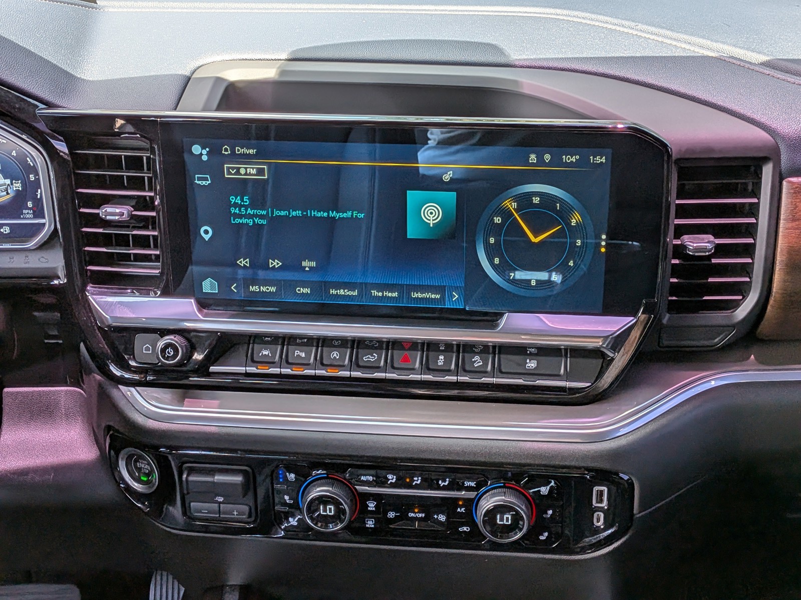 Used 2022 Iridescent Pearl Tricoat Chevrolet High Country image 19