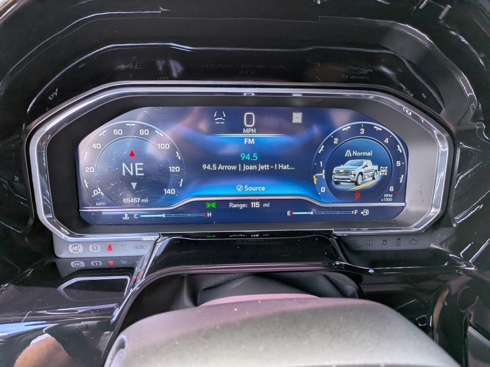 Used 2022 Iridescent Pearl Tricoat Chevrolet High Country image 27