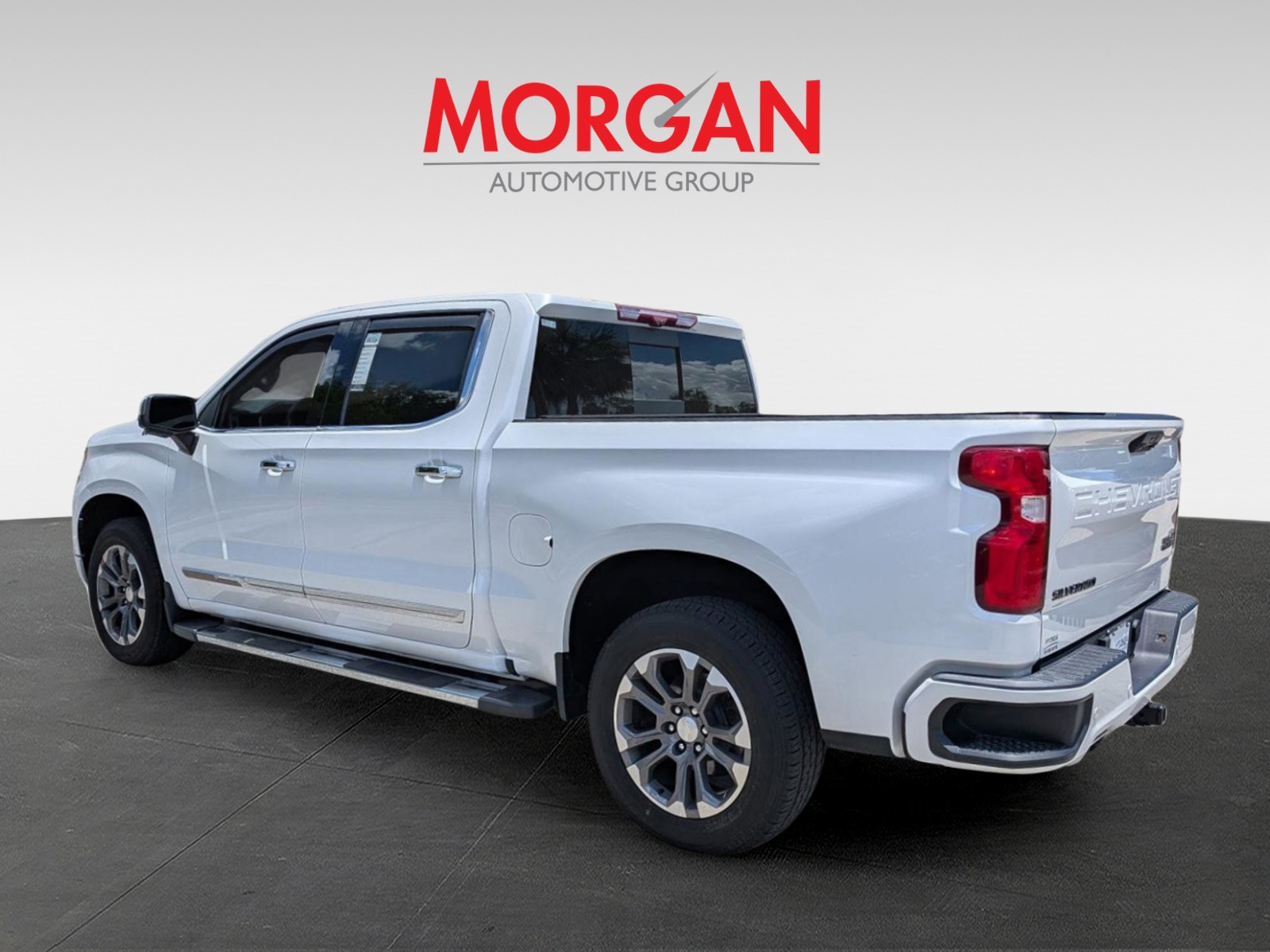Used 2022 Iridescent Pearl Tricoat Chevrolet High Country image 6