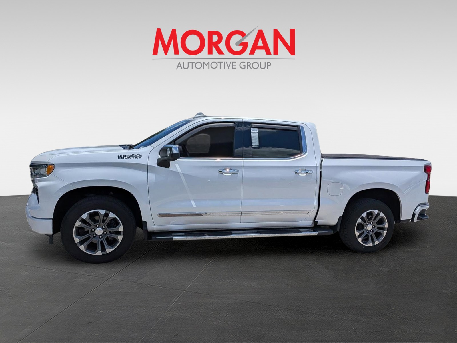 Used 2022 Iridescent Pearl Tricoat Chevrolet High Country image 7