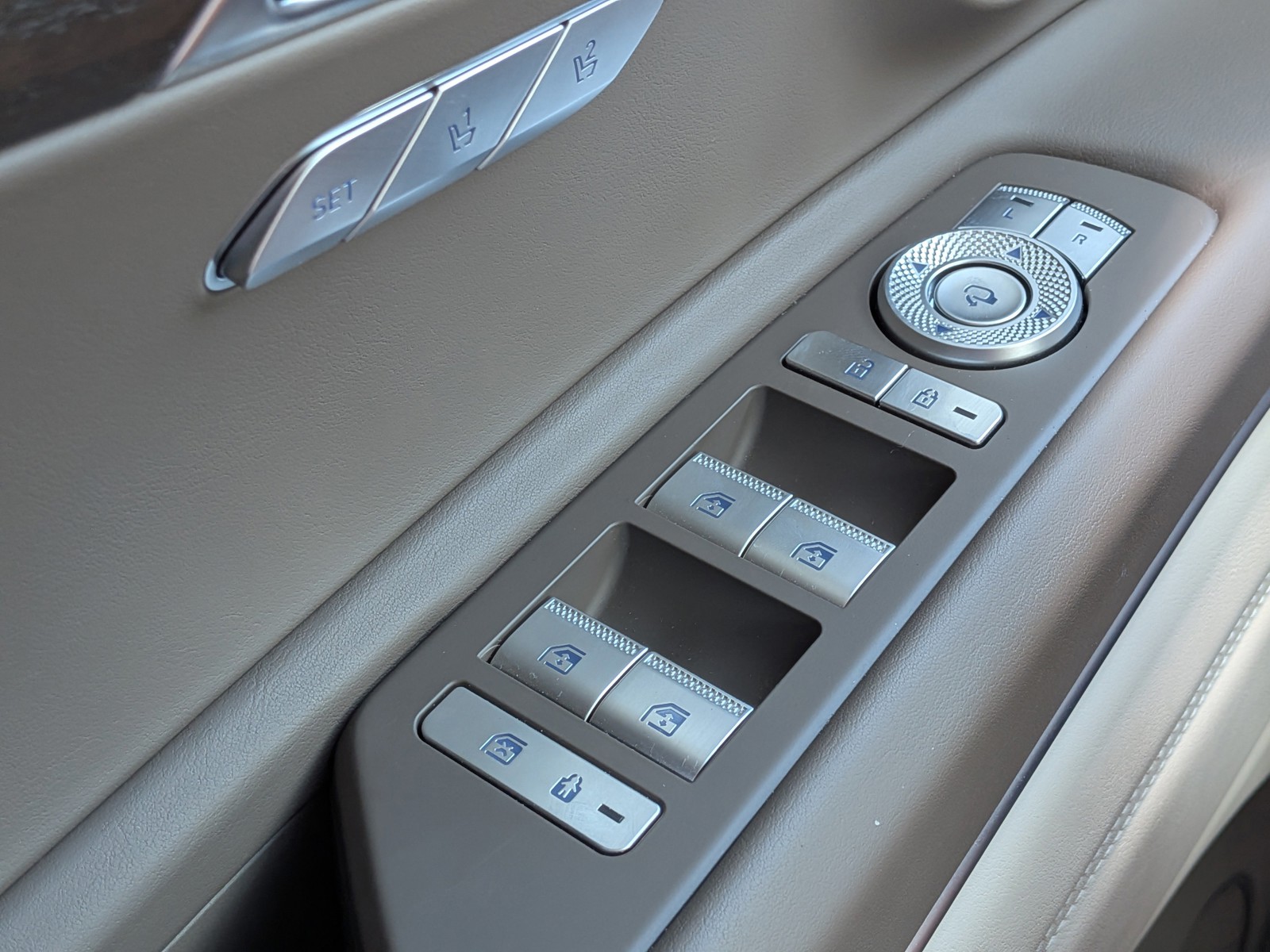 Used 2024 Savile Silver Genesis 3.5T Prestige image 25