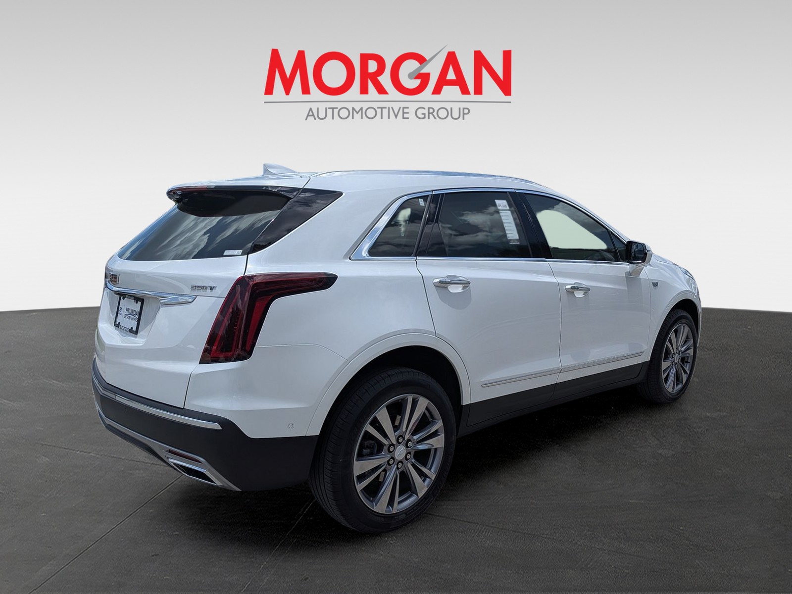 Used 2024 Crystal White Tricoat Cadillac FWD Premium Luxury image 4