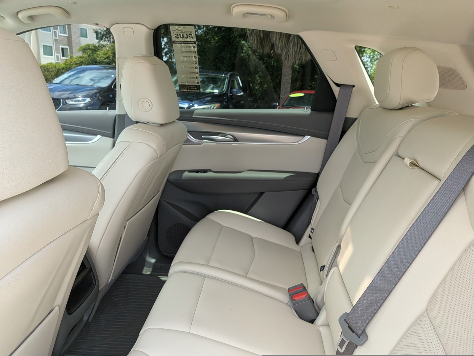 Used 2024 Crystal White Tricoat Cadillac FWD Premium Luxury image 15